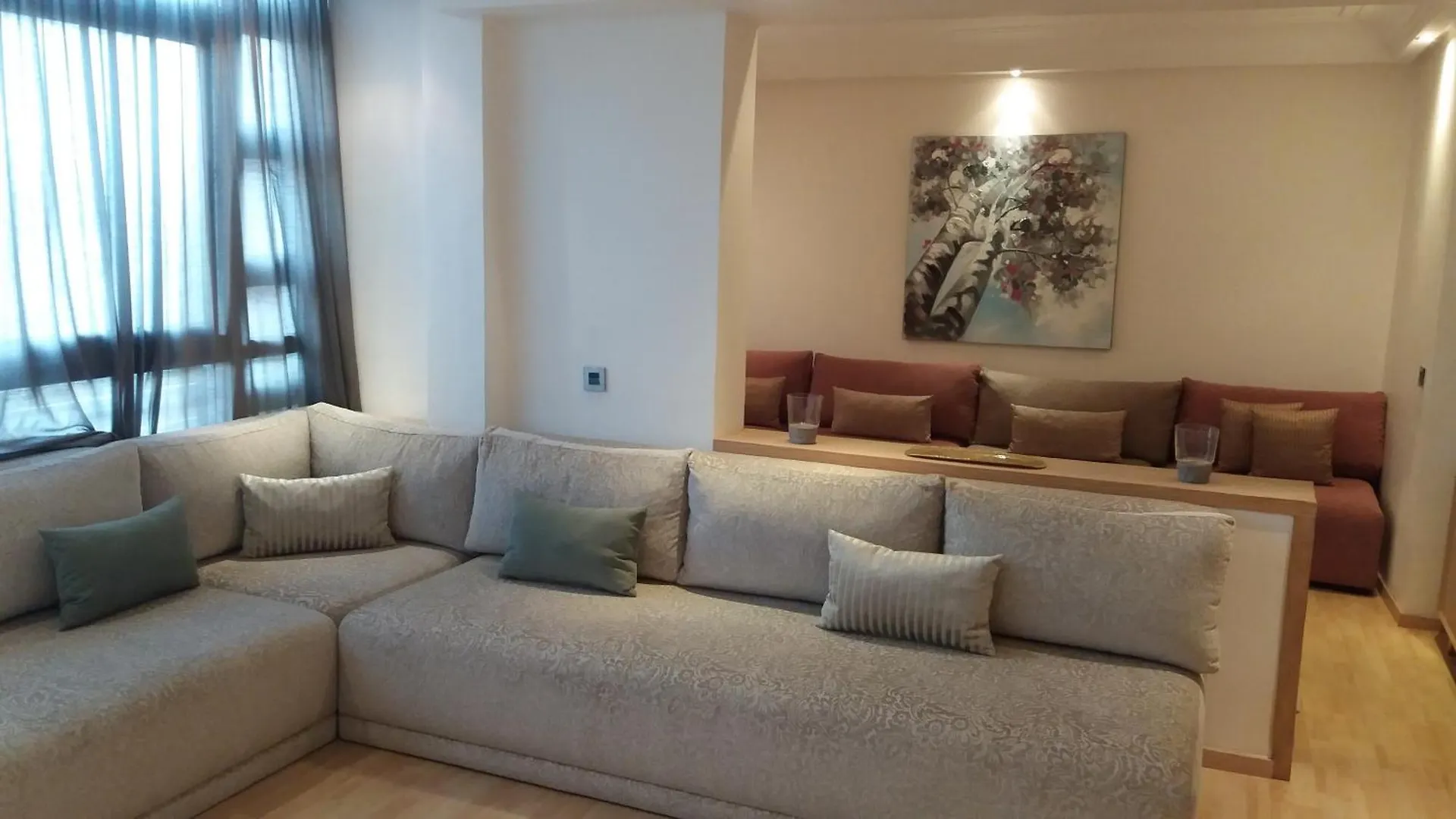 Bright 2 Bedroom House With Great Front View, Casablanca Morocco