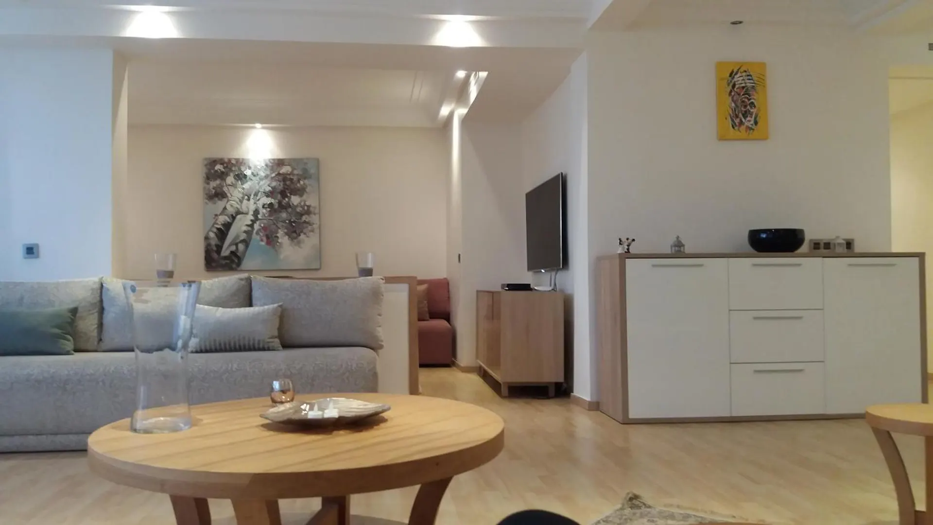 Bright 2 Bedroom House With Great Front View, Casablanca 0*,