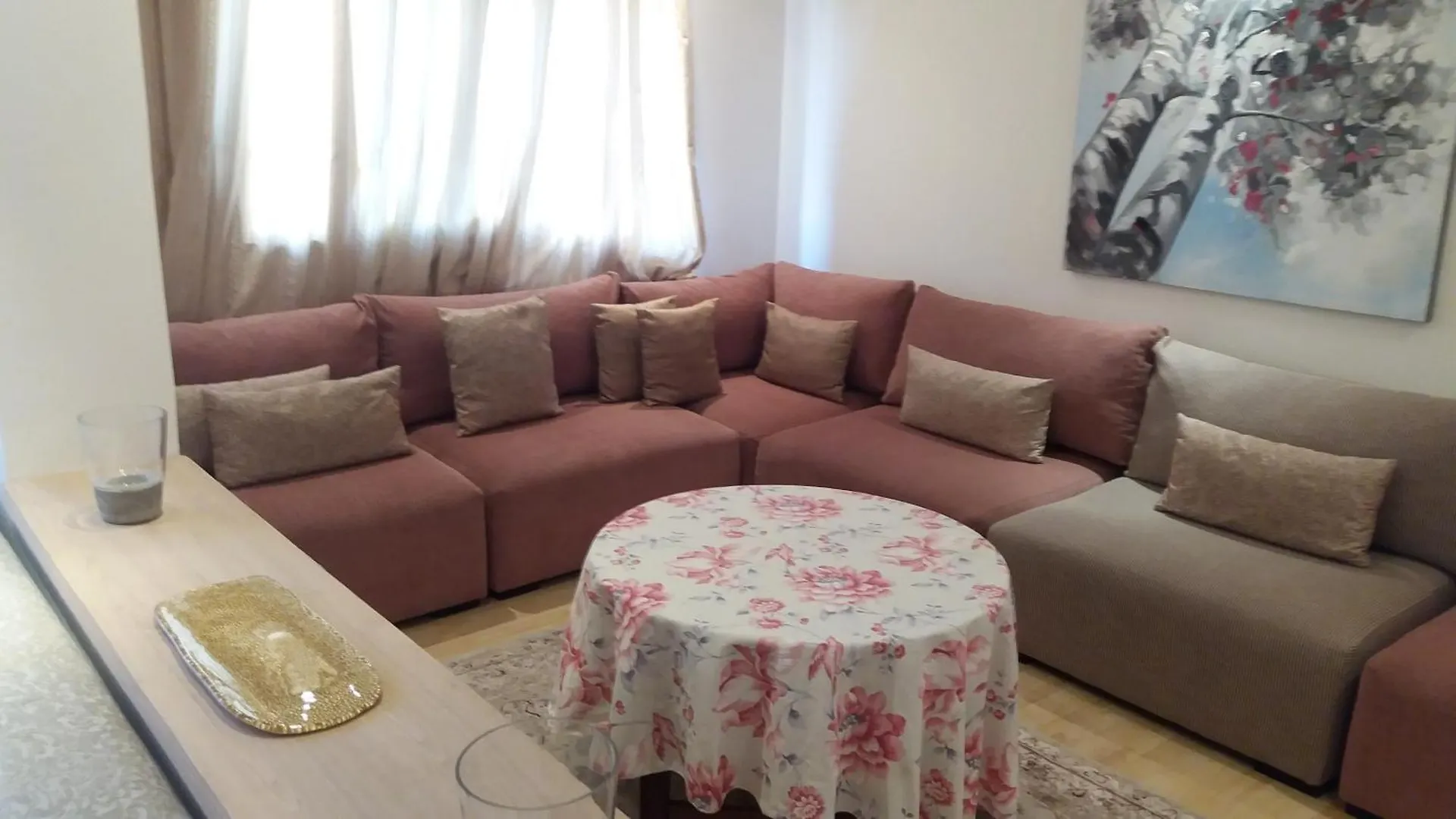 Bright 2 Bedroom House With Great Front View, Casablanca Morocco