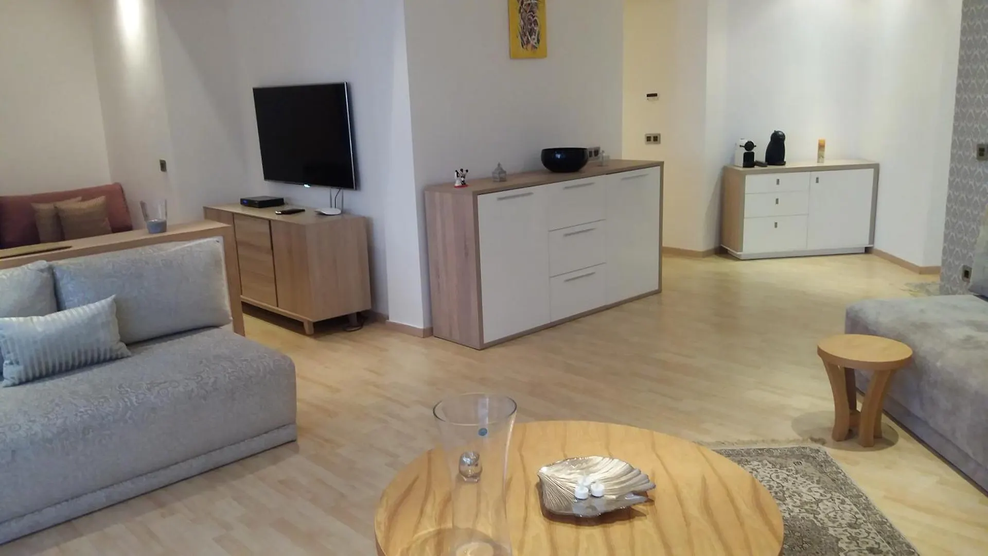 Bright 2 Bedroom House With Great Front View, Casablanca 0*,  Morocco
